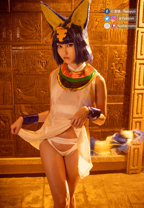 Twoyun star nude pics