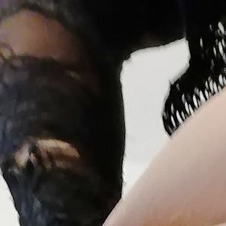 PlumpFruityBooty sexy star picture