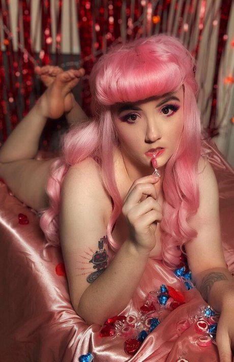 Dog Biscuits model erotic photos