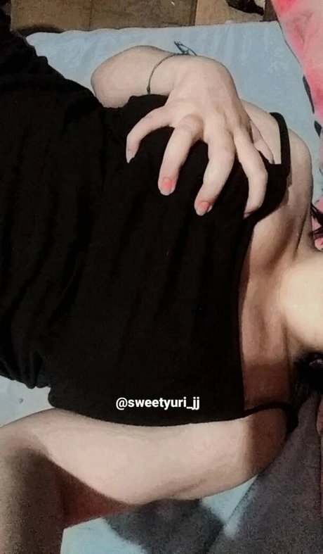 SweetYuri sex actress galleries