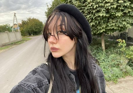 lottymurr best model photos