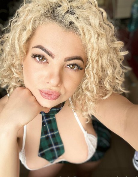 curly lexi perfect star pictures