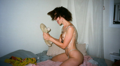 Lauren Bonner perfect star pics