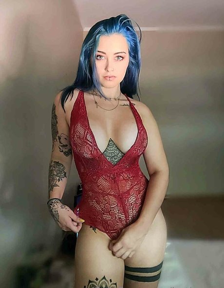 Beth Licious star erotic images