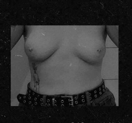 robinginger nudes pornstar picture