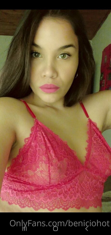 Beniciohot free model pictures