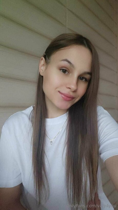Valy4you sexy model pic