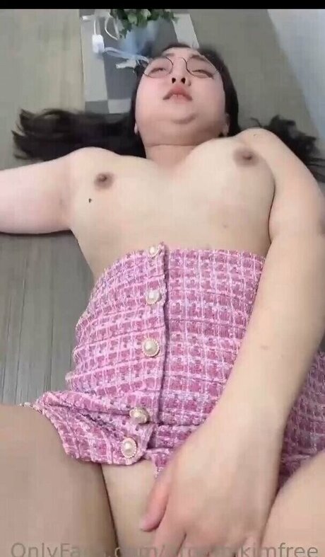 Aroomi Kim model nudes photos