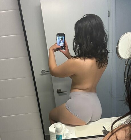 Aroomi Kim pornstar pretty image