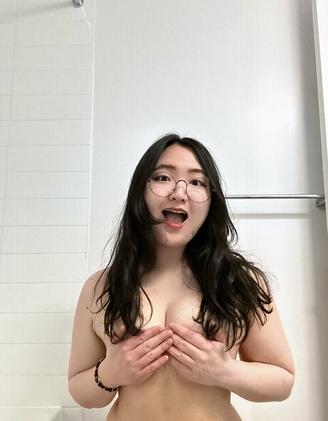 Aroomi Kim pornstar art img