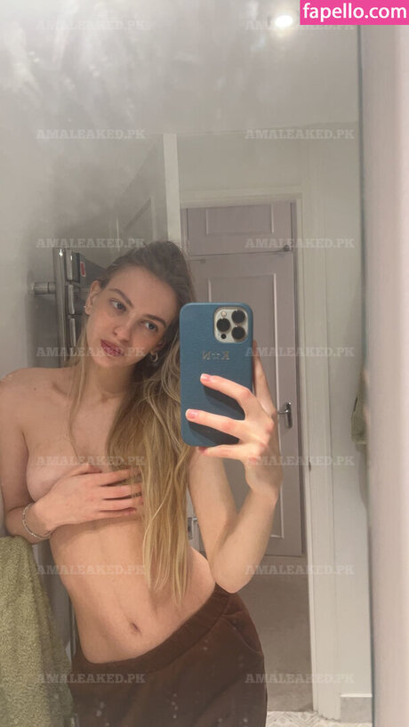 Konstantina Vorrea hot actress archive