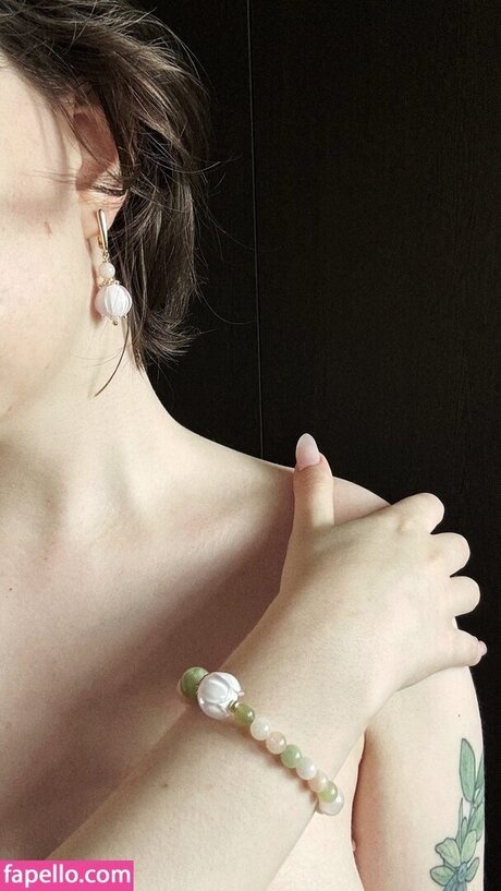 beezzz star naked img