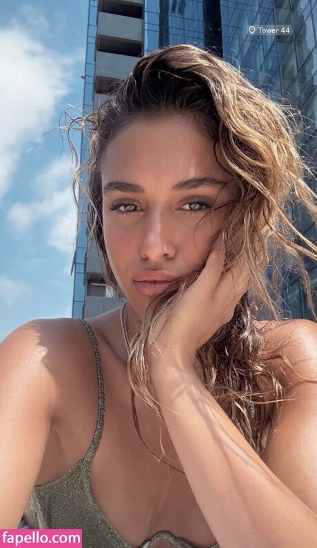 Lalicemoussa nudes actress pic