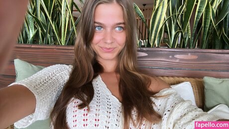 lesbian feet onlyfans beautiful photos