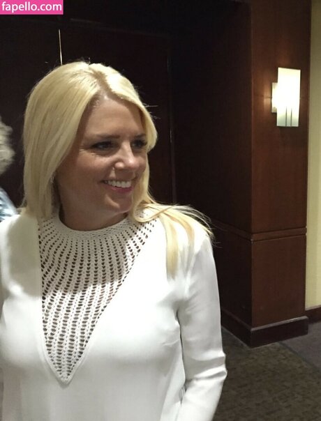 Pam Bondi high quality actress gallery