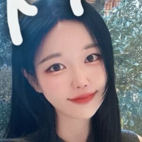 huge tits milf onlyfans adult picture