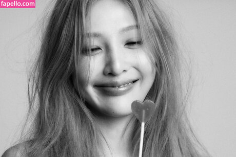 Park Soo young model pornographic pictures