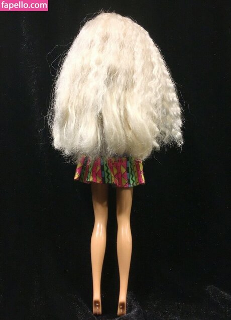 Cowgirl Barbie star nude archive