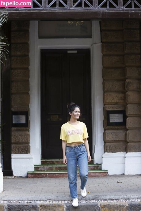 Ruhani Sharma exclusive model pictures