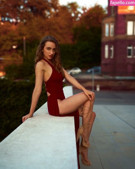 Larissa Schmiederer star sexy gallery