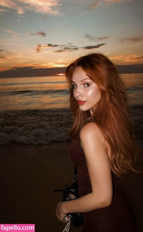 russian mom onlyfans hot sexy photo