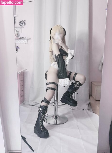 Angelica Ruri model top photo