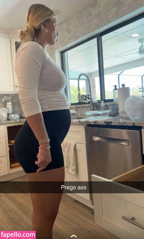 young asian onlyfans nude images