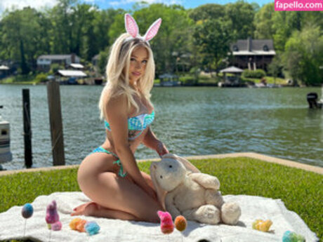 Alissa Hale model beautiful img