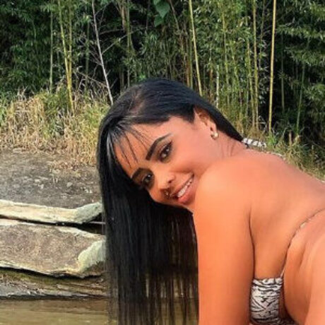 Samantha Santiago best model picture