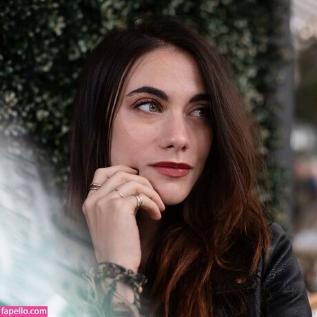 maghla_ model exclusive gallery