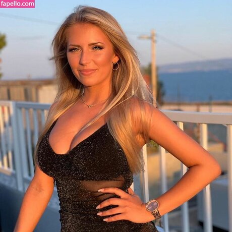 Melissa Heitmann pretty actress img