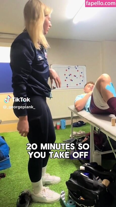 Issy Anderson nude actress photos