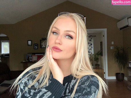 Leeana Houston erotic pornstar galleries