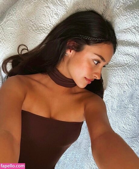 cute babe onlyfans sexy photo