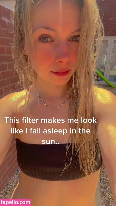 SmileyDani158 perfect actress photos