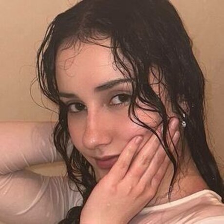 Evahsokay nude model pic