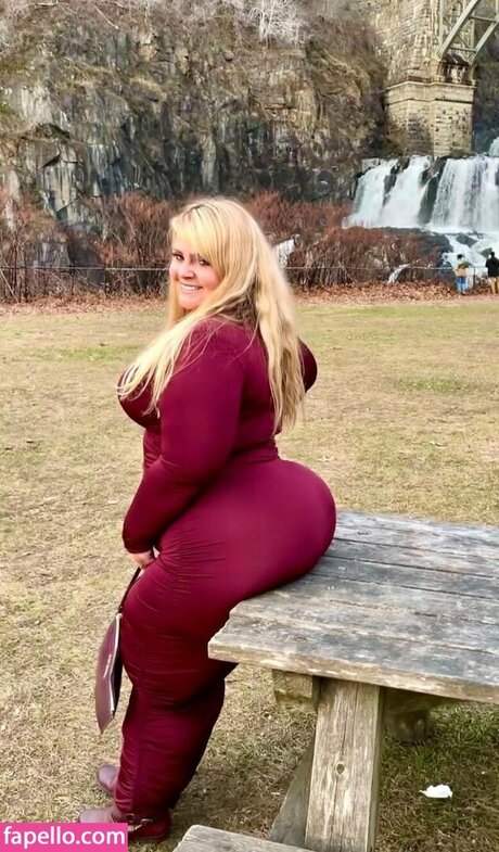 blonde cumshot onlyfans beautiful nude photos