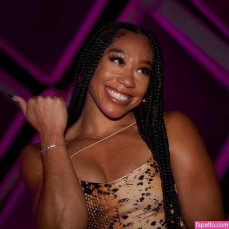 Alycia Baumgardner nice star image