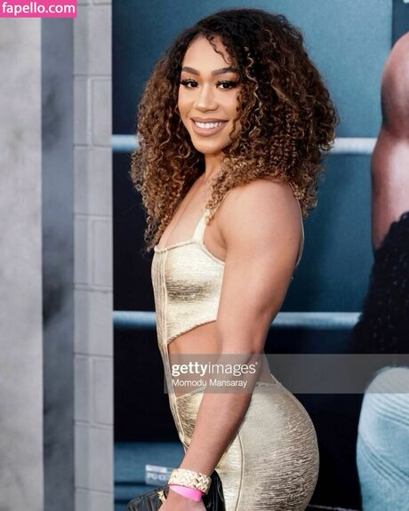 Alycia Baumgardner exclusive model img