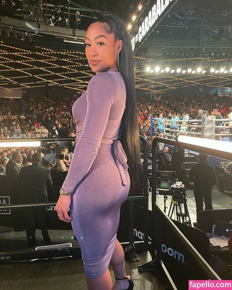 Alycia Baumgardner pretty star photos