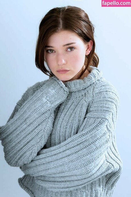 Katie Douglas pretty model pic