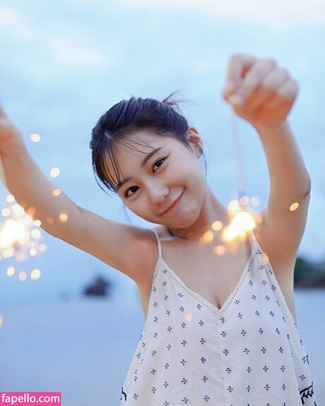 Tanaka Miku model naked pics