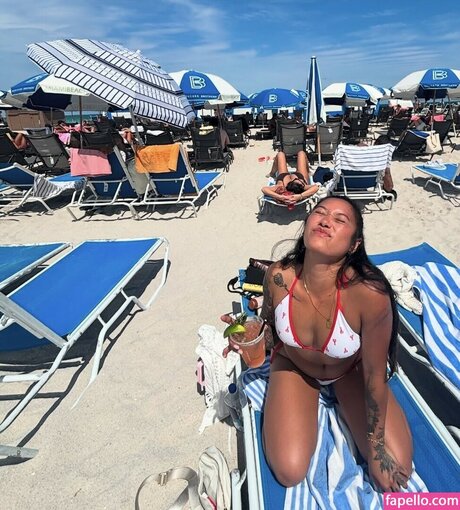 female asian onlyfans perfect photo