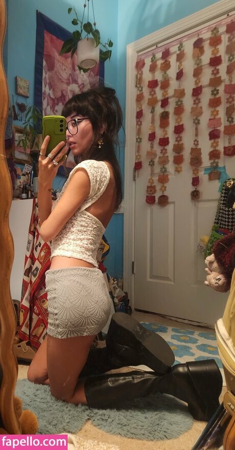 mama moons pornstar naked pics