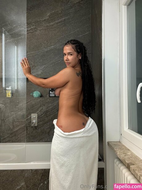 Shanny Streete model beautiful photos