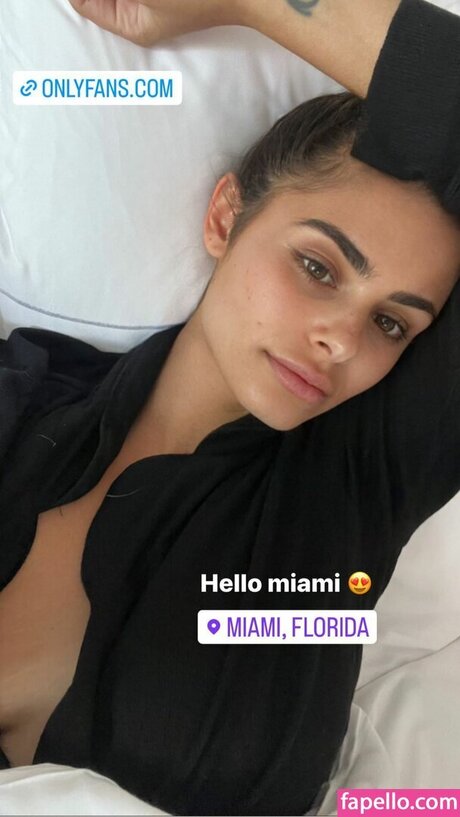 Jacquielee model pics