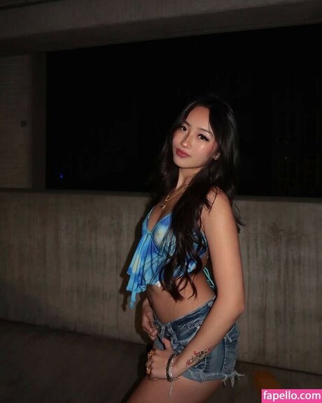 Daisy Chang high quality model pic