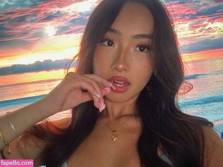 Daisy Chang hd model image