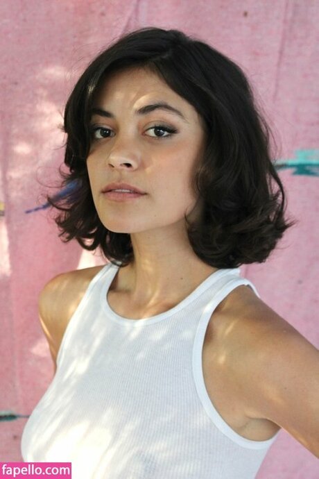 Blu Hunt nudes actress img