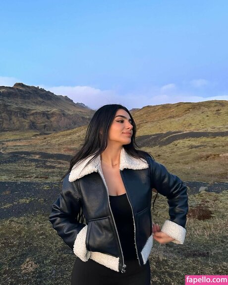 Zenoviajafar top star photo